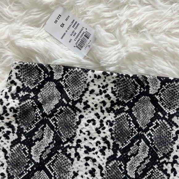 Windsor Fitted Snakeskin Mini Pencil Skirt Size XS - Picture 6 of 11